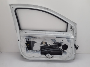 RENAULT Clio III (2005–2012) Esiuks 7751476108 - 4