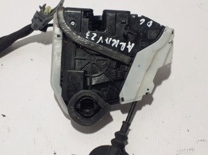 RENAULT Arkana (2019–2026) Rear side door lock 825027318R - 3