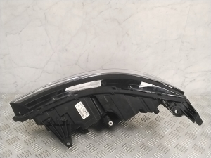 RENAULT Koleos (2016–2026) Headlight 260104431R - 9