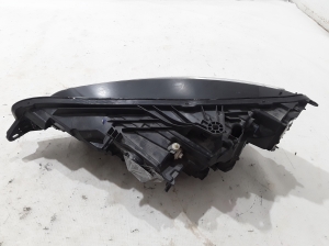 VOLVO V60 (2018–2026) Scheinwerfer vorne 32228810 - 3