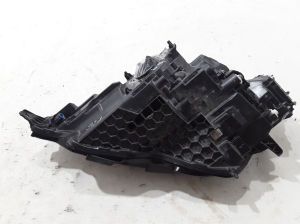 VOLVO V60 (2018–2026) Scheinwerfer vorne 32228810 - 4