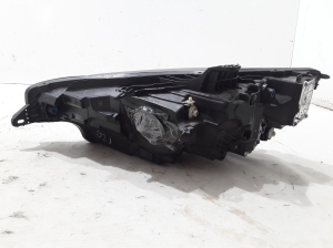 VOLVO V60 (2018–2026) Scheinwerfer vorne 32228810 - 7