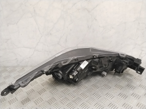 TOYOTA Corolla (2018–2026) Esituli 8115002T3100 - 4