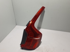  Rear corner lamp 