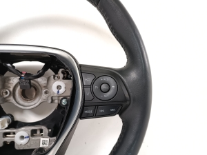 TOYOTA Corolla (2018–2026) Rool ja selle osad - 3