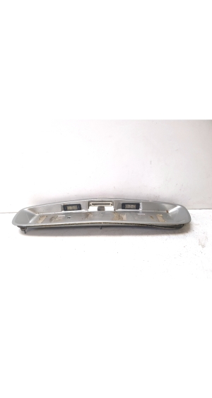 NISSAN Primera P12 (2001–2008) Tagumine numbrimärgi hoidik 90810AU20 - 2