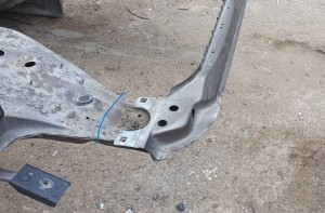 Land Rover Range Rover III (2002–2012) Front bumper reinforcement LR016865 - 2