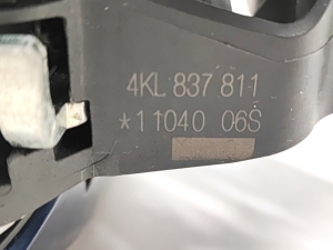 AUDI e-tron SUV (2018–2026) Front door external opening handle and its details 4KL837811 - 2