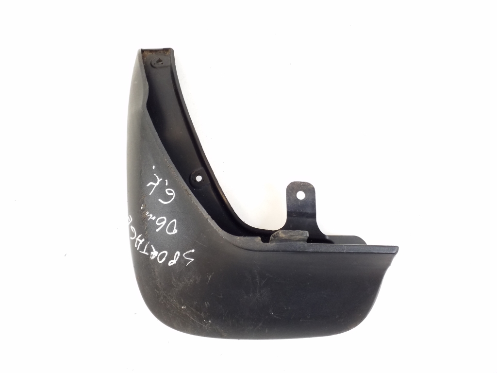 Kia Sportage (2004–2010) Mud flap 868411F010