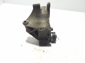 Land Rover Range Rover III (2002–2012) Lichtmaschinenhalter 8H3210239AB - 2