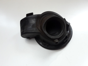  Fuel filler cap 