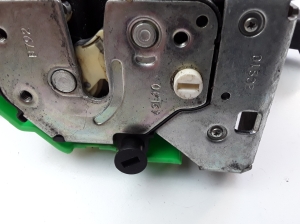 Alfa Romeo Giulietta (2010–2026) Rear side door lock 49L10 - 2
