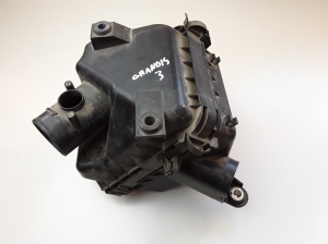 Mitsubishi Grandis (2003–2011) Luftfiltergehäuse MR993558