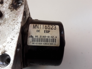 Mitsubishi Grandis (2003–2011) ABS Steuergerät MN116523 - 3