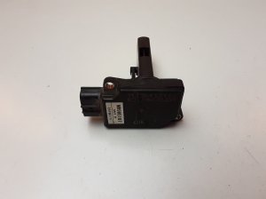 Mitsubishi Grandis (2003–2011) Mass air flow sensor MR985187 - 3