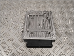 Mercedes Benz C-Class 205 (2014–2021) Engine control unit A1779008004 - 3