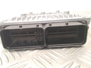 Mercedes Benz C-Class 205 (2014–2021) Engine control unit A1779008004 - 2
