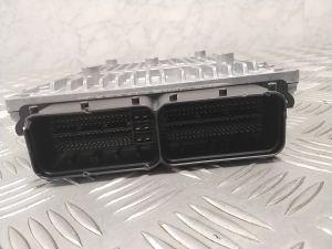 Mercedes Benz C-Class 205 (2014–2021) Motorsteuergerät A1779008004 - 3