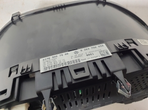 Mercedes Benz A-Class 176 (2012–2018) Instrument cluster A1769007900 - 2