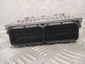 Mercedes Benz C-Class 205 (2014–2021) Engine control unit A1779008004 - 3