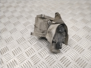  EGR valve 