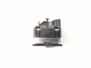 Mercedes Benz E-Class W207 (2009–2017) Trunk opening switch A2079057901 - 3