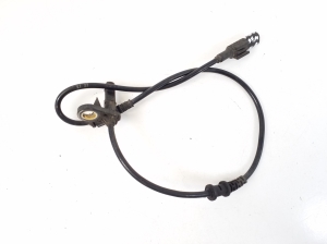 ABS-Sensor vorne - A2115402317