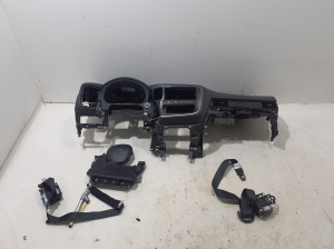 Mitsubishi Outlander (2012–2021) Armaturenbrett 8000B003XA