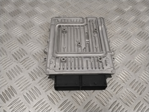 Mercedes Benz C-Class 205 (2014–2021) Motorsteuergerät A1779008004 - 3