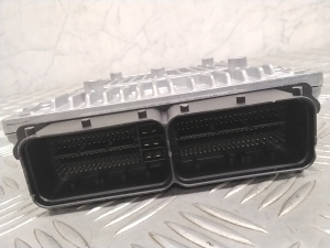 Mercedes Benz C-Class 205 (2014–2021) Motorsteuergerät A1779008004 - 2
