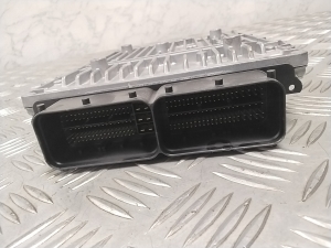 Mercedes Benz C-Class 205 (2014–2021) Engine control unit A1779008004 - 2