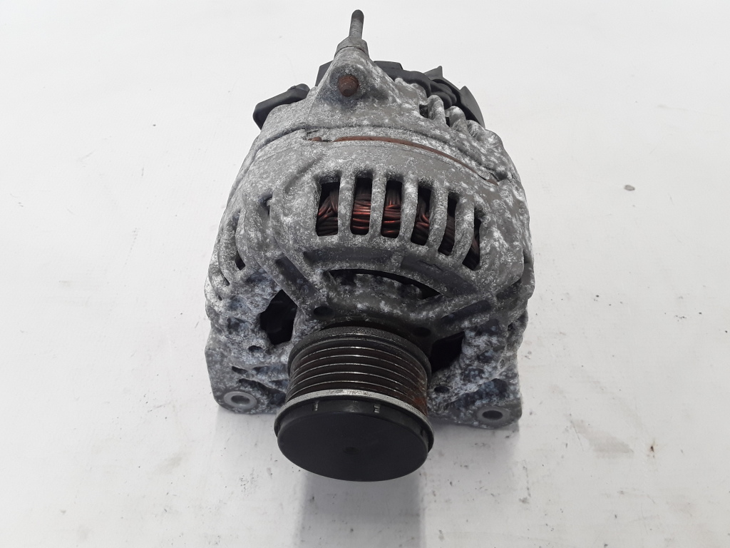 RENAULT Clio 3 generation (2005-2012) Alternator 8200660033 21081238