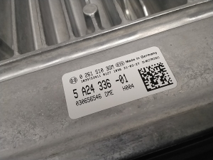 BMW X 7 G07 (2018–2026) Engine control unit 5A24336 - 4