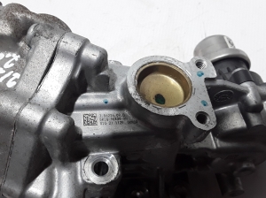  EGR valve 