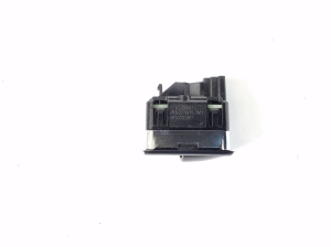 Mercedes Benz E-Class W207 (2009–2017) Trunk opening switch A2079057901 - 3
