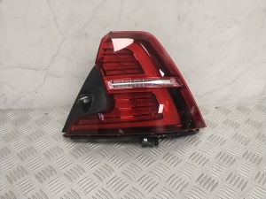  Rear corner lamp 