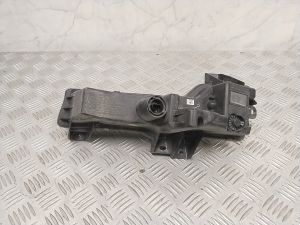 Tesla Model 3 3 (2016–2024) Front-Nebelscheinwerfer 107739600C - 5