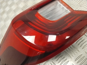 Kia Stonic I (2017–2026) Feu arrière d’angle 92401H8 - 3