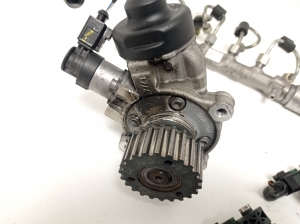 AUDI A4 B9 (2015–2026) Kütusesüsteem ja selle üksikasjad 04L130755E - 5