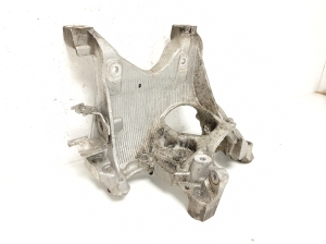 AUDI A4 B9 (2015–2026) Esimese alusraami muu osa 8W0399296E - 4