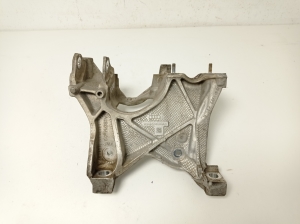 AUDI A4 B9 (2015–2026) Esimese alusraami muu osa 8W0399295E - 4