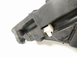  Windscreen washer tank front 