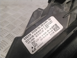 VOLVO V60 (2018–2026) Scheinwerfer vorne 32314148 - 3