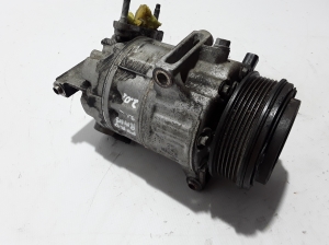  Air conditioner compressor 