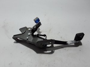  Brake pedal 