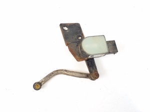 Front wheel hub sensor - 68164092AA