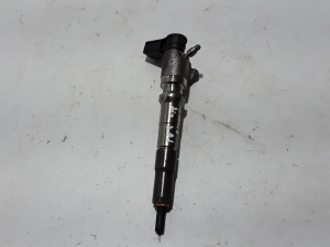  Fuel injector 