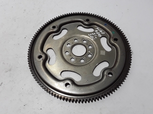  Clutch flywheel 