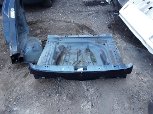   Rear body panel 