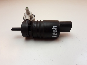 Ford Kuga (2012–2019) Front windshield washer pump CJ5417664AA - 3